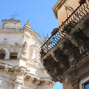 https://bb-palazzo-rossi.lecce-hotels.com